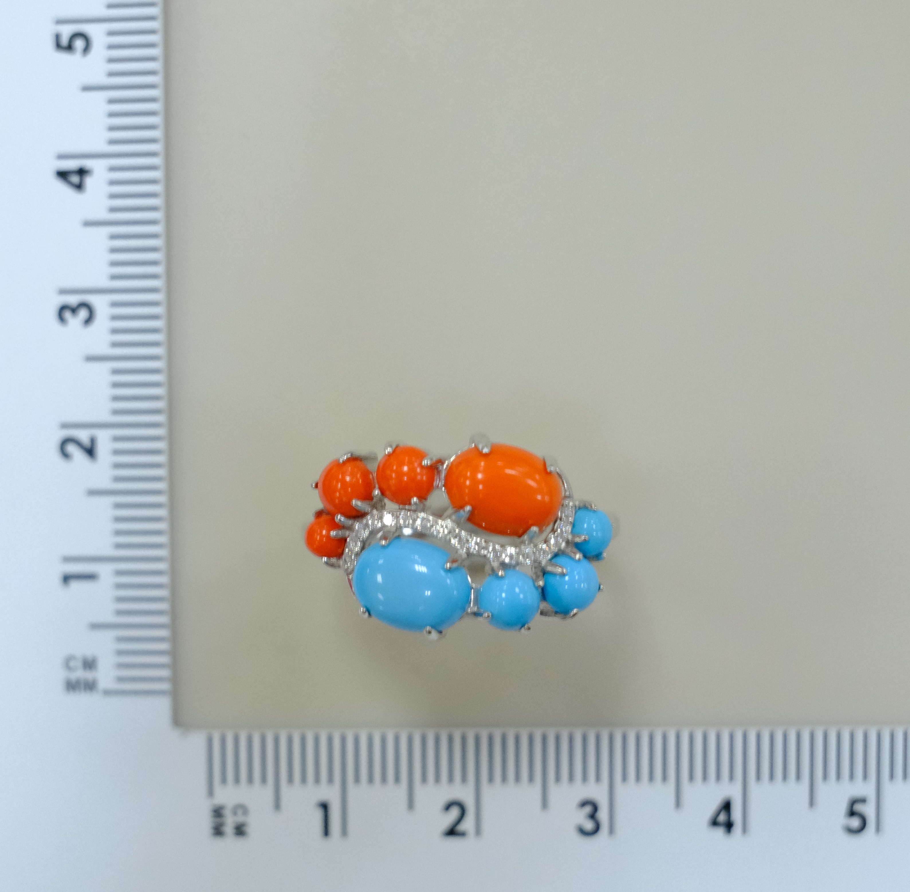 Серебряное кольцо с кораллами и бирюзой